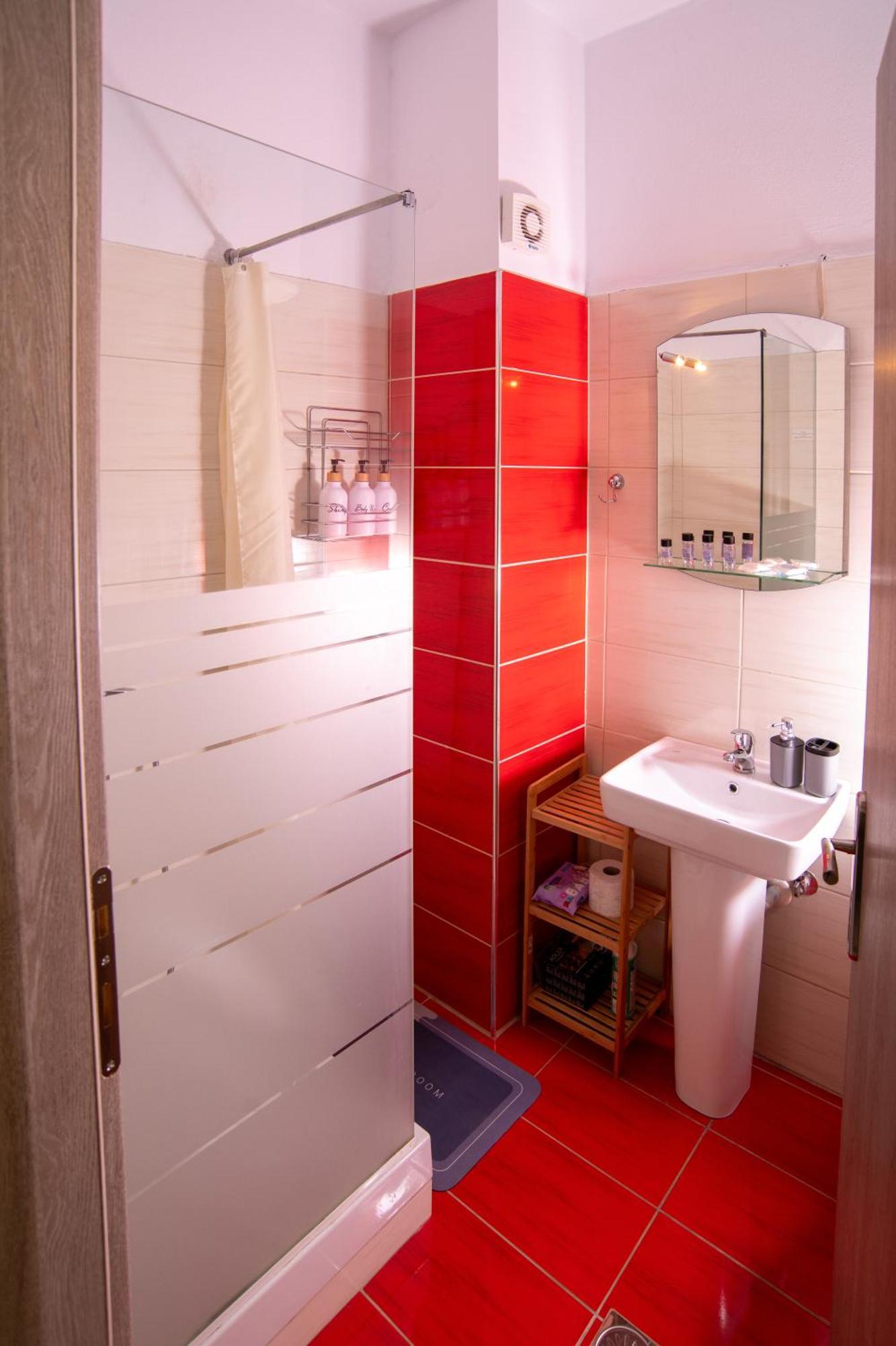 Central & Riverfront Room 1 Édessa Extérieur photo
